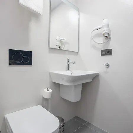 Nerja-centro-jacuzzi- Mirador De La Ermita- Adults Recommended Guest house *
