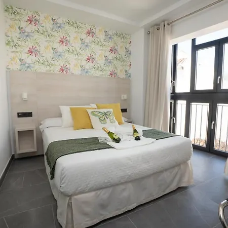 Nerja-centro-jacuzzi- Mirador De La Ermita- Adults Recommended *