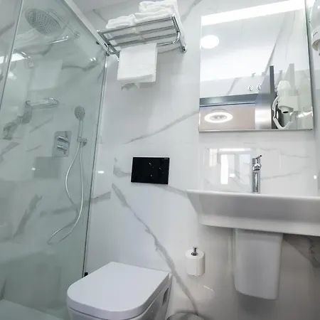 Nerja-centro-jacuzzi- Mirador De La Ermita- Adults Recommended Guest house *