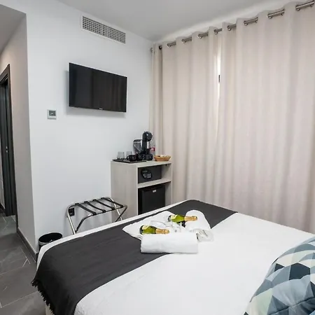 Nerja-centro-jacuzzi- Mirador De La Ermita- Adults Recommended Нерха