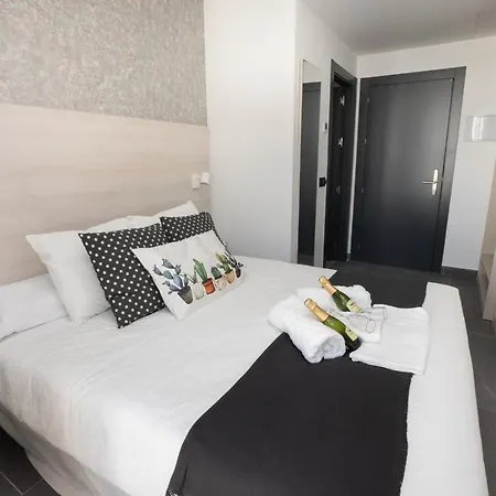 Nerja-centro-jacuzzi- Mirador De La Ermita- Adults Recommended Нерха